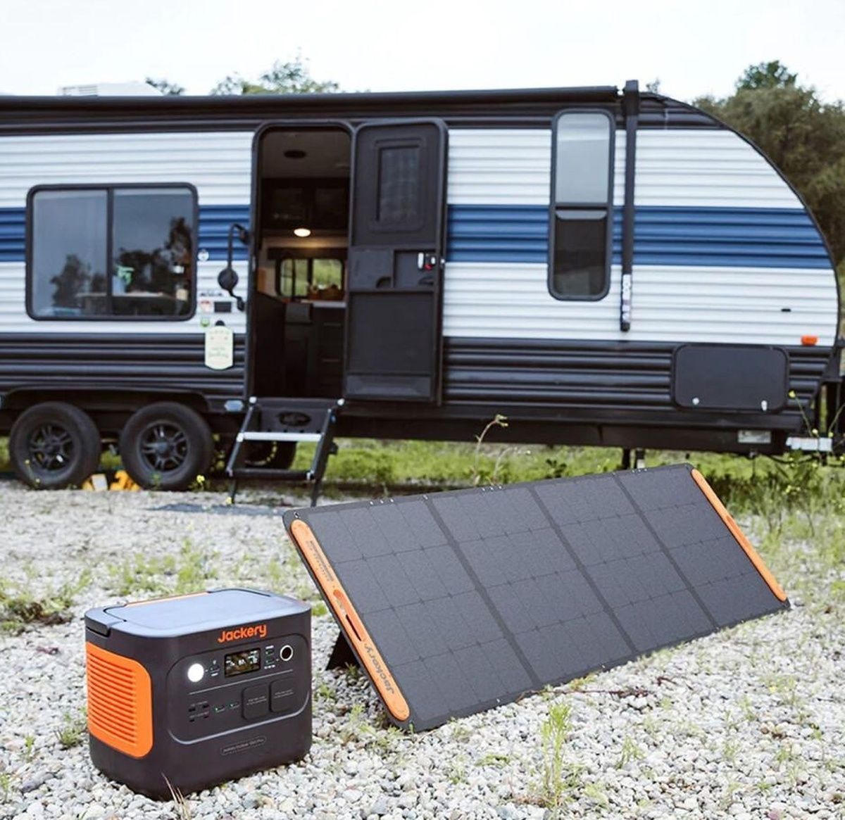 Зарядна станція Jackery Explorer 1000 Plus - 1264Wh | 2000W