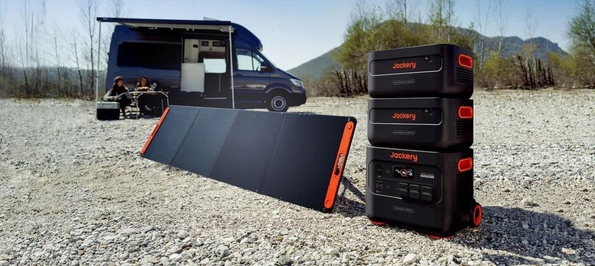 Зарядна станція Jackery Explorer 2000 Plus 3000w, 2042 w/h (21-0001-000037)